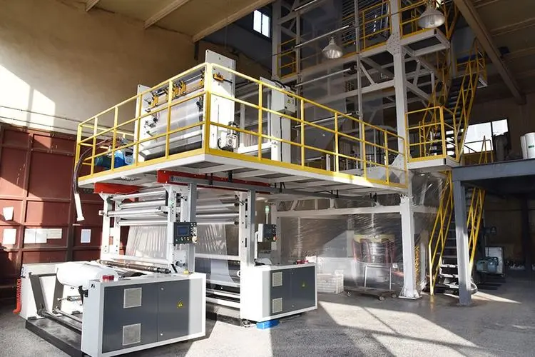 PE塑料袋的吹膜和制袋流程 PE塑料袋的吹膜和制袋流程(圖1)